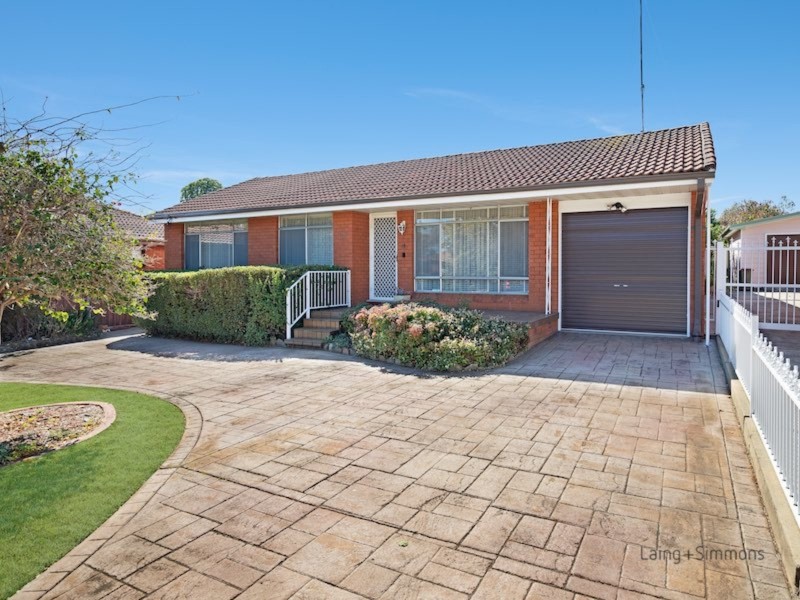 27 Apple Street, Constitution Hill NSW 2145
