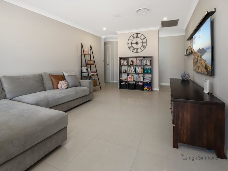 1 Spicebush Glade, Stanhope Gardens NSW 2768