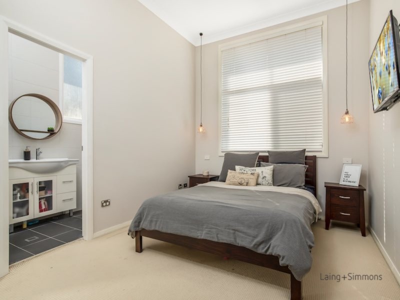 1 Spicebush Glade, Stanhope Gardens NSW 2768