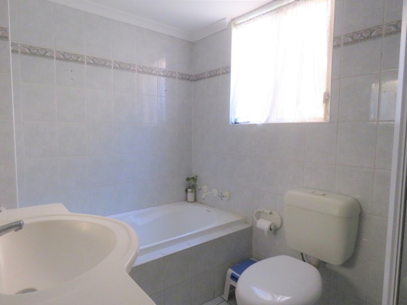 1/9-11 Oxford Street, Merrylands NSW 2160