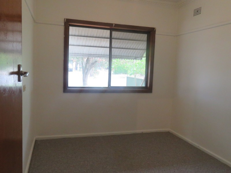 42 Fullagar Road, Wentworthville NSW 2145