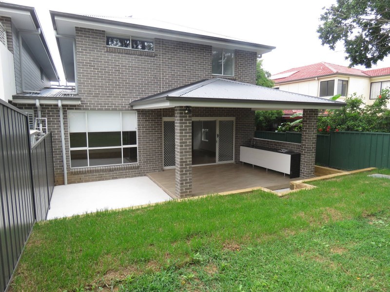8 Yarbon Street, Wentworthville NSW 2145