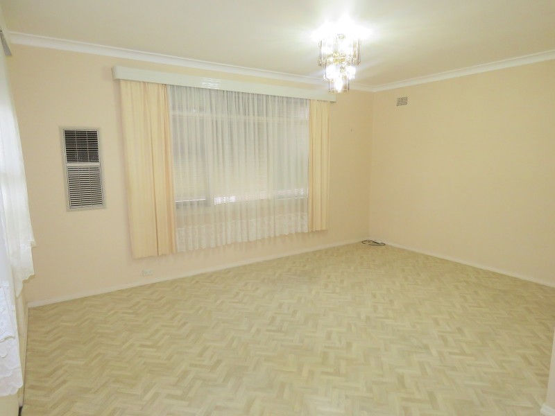 4 Andrews Avenue, Toongabbie NSW 2146