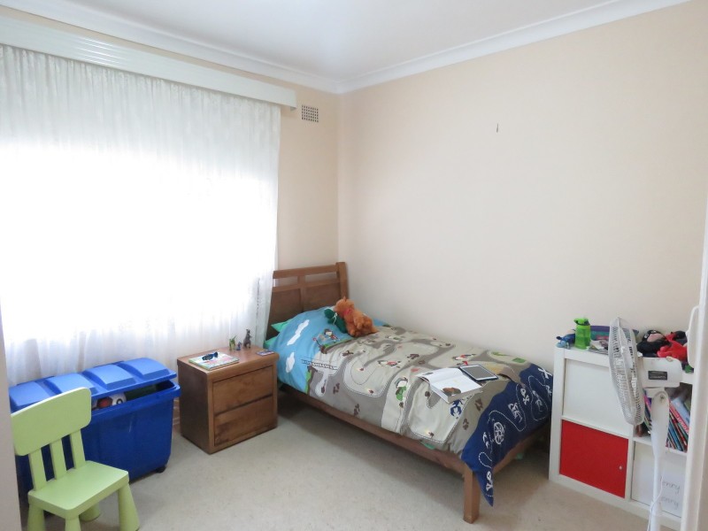 4 Andrews Avenue, Toongabbie NSW 2146