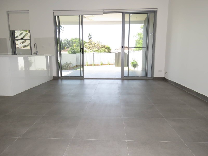 12 Hollywood Street, South Wentworthville NSW 2145