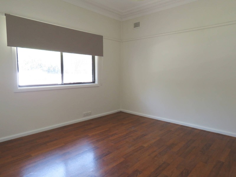 6 Ballandella Road, Toongabbie NSW 2146