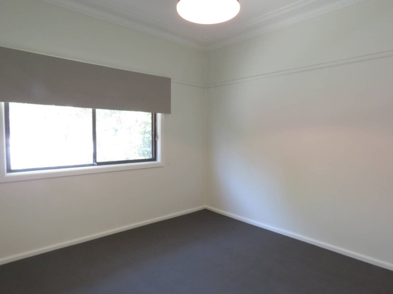 6 Ballandella Road, Toongabbie NSW 2146