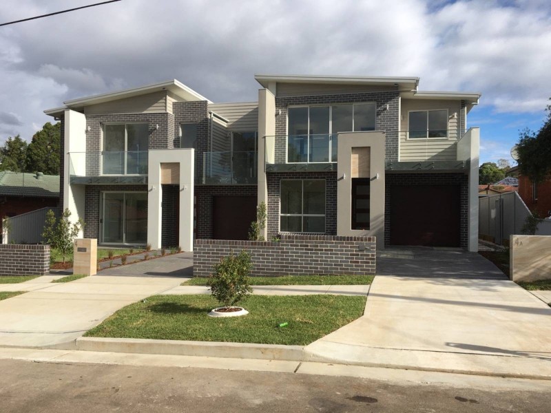 4A Holden Street, Toongabbie NSW 2146