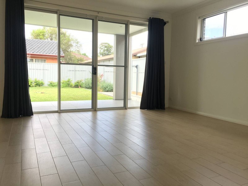 4A Holden Street, Toongabbie NSW 2146