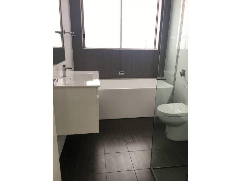 4A Holden Street, Toongabbie NSW 2146