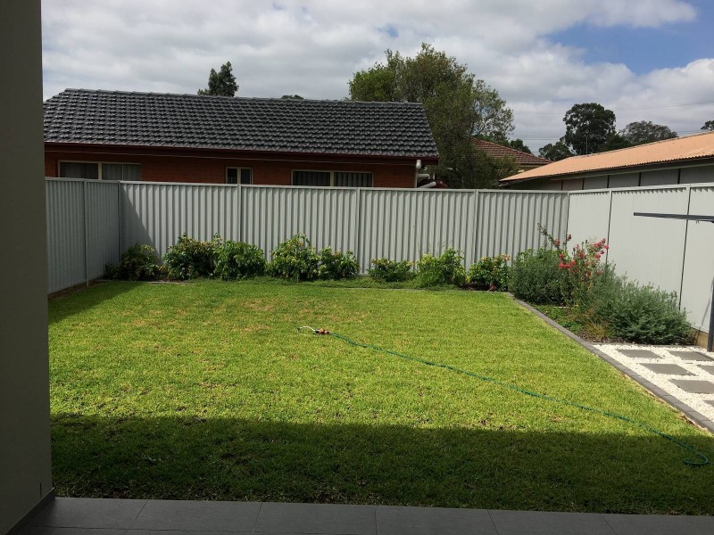 4A Holden Street, Toongabbie NSW 2146