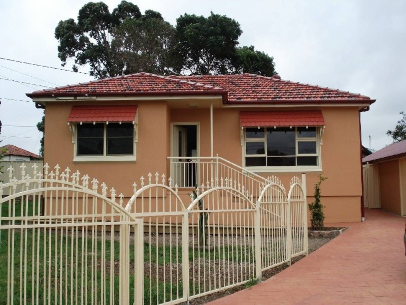 2 Bates Avenue, South Wentworthville NSW 2145