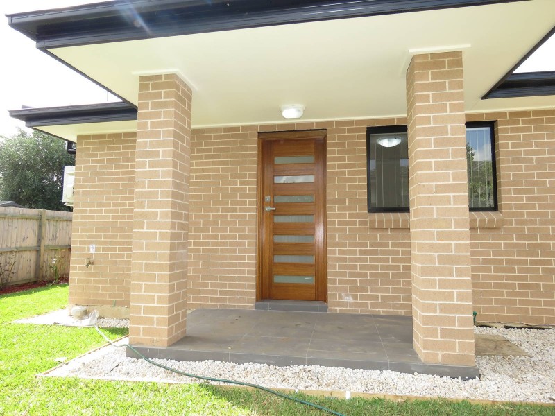 13A Derbyshire Avenue, Toongabbie NSW 2146