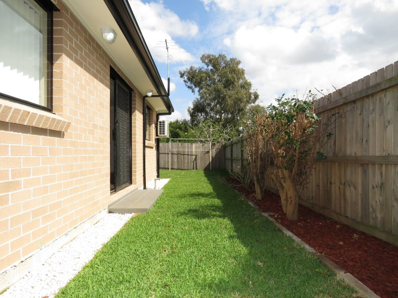 13A Derbyshire Avenue, Toongabbie NSW 2146