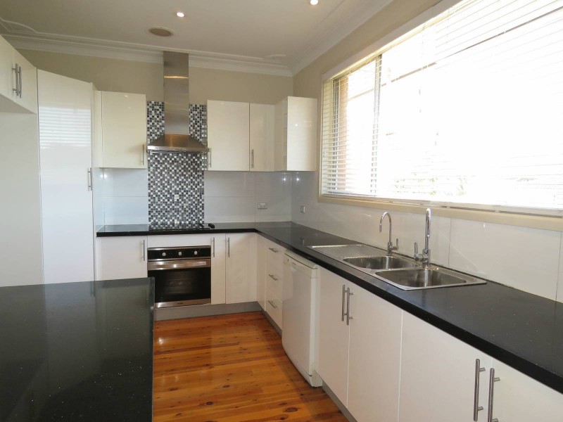 82 Cumberland Road, Greystanes NSW 2145