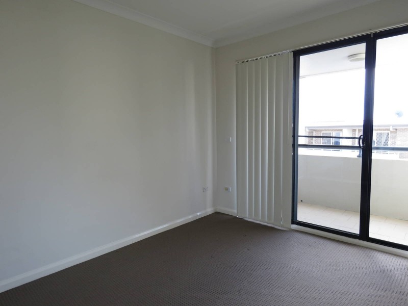 12 /8-10 Lydbrook Street, Wentworthville NSW 2145
