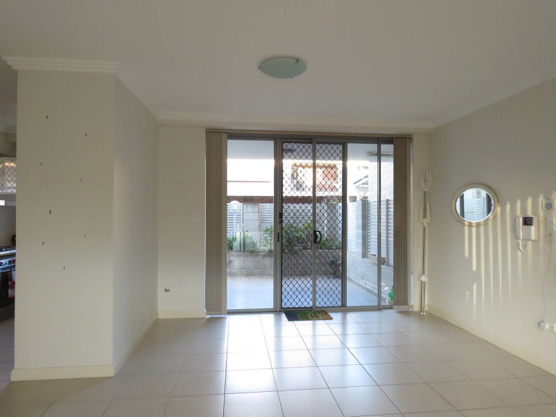 2/12-14 Darcy Road, Wentworthville NSW 2145