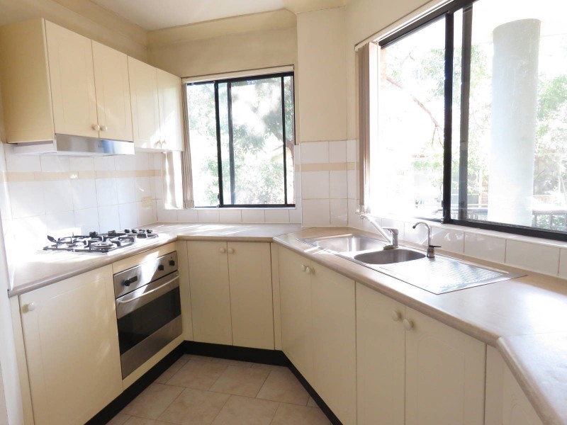 8/66 Stapleton Street, Pendle Hill NSW 2145