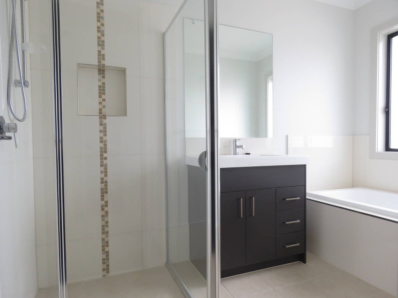 32 Lowndes Drive, Oran Park NSW 2570