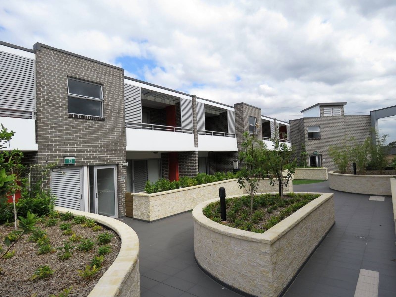 2/58 Fitzwilliam Road, Toongabbie NSW 2146