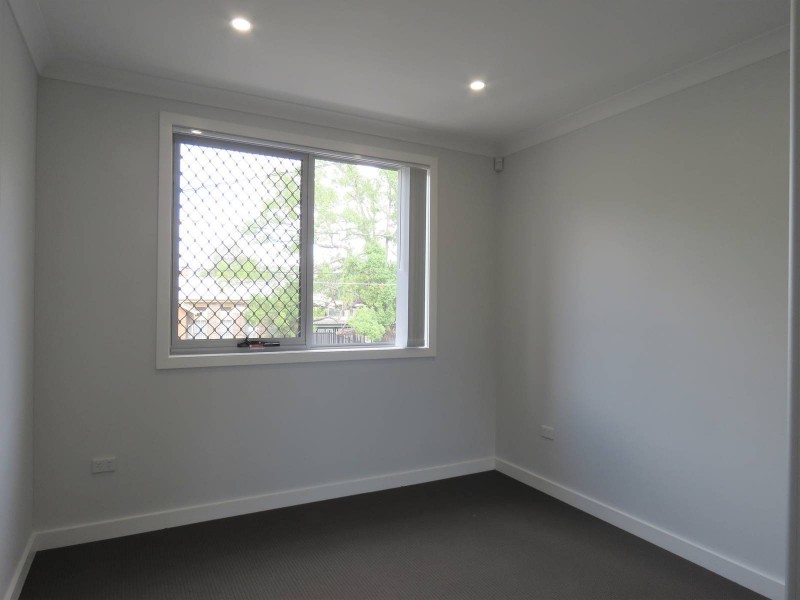 2/58 Fitzwilliam Road, Toongabbie NSW 2146