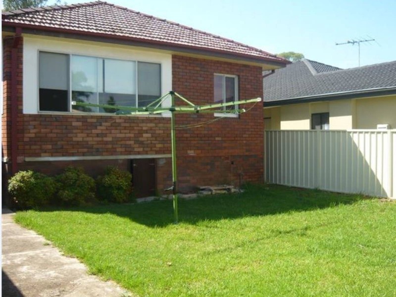 28 Pendle Way, Pendle Hill NSW 2145