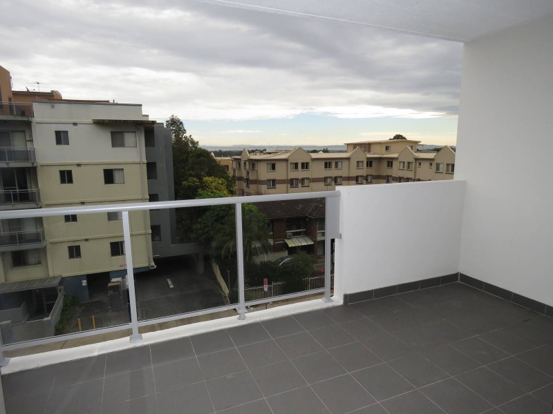 310/12 Fourth Avenue, Blacktown NSW 2148