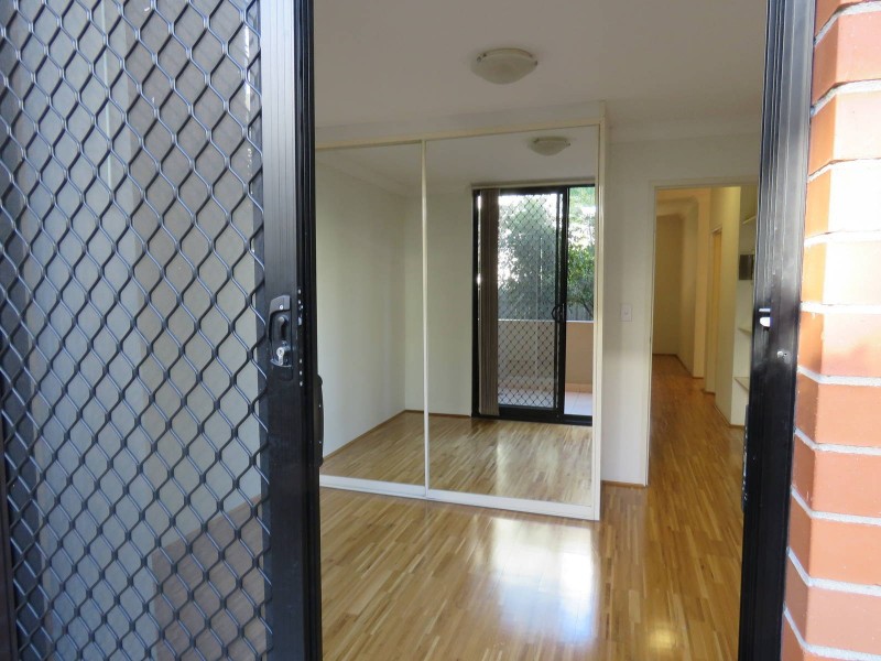 3/10-12 Reid Avenue, Westmead NSW 2145