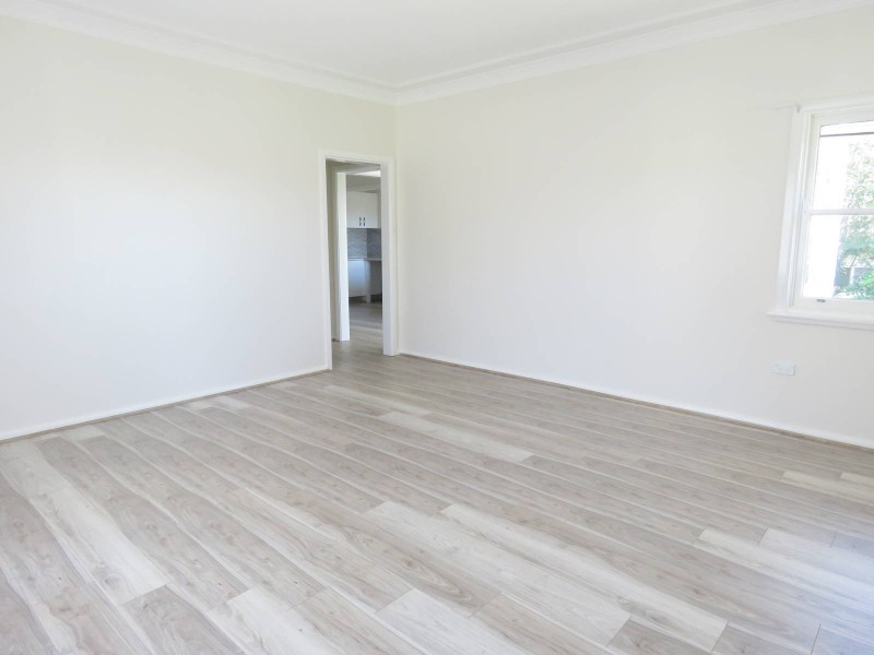 8 Burra Street, Pendle Hill NSW 2145