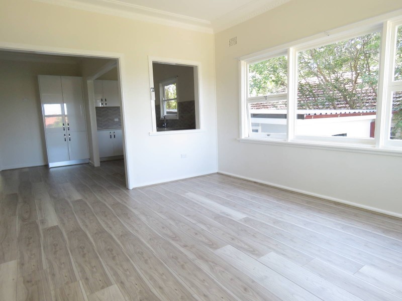 8 Burra Street, Pendle Hill NSW 2145