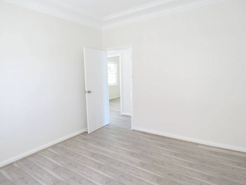 8 Burra Street, Pendle Hill NSW 2145