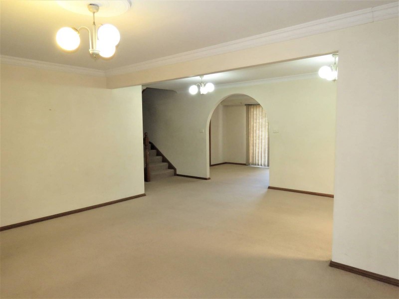 2/32 Otto Street, Merrylands West NSW 2160