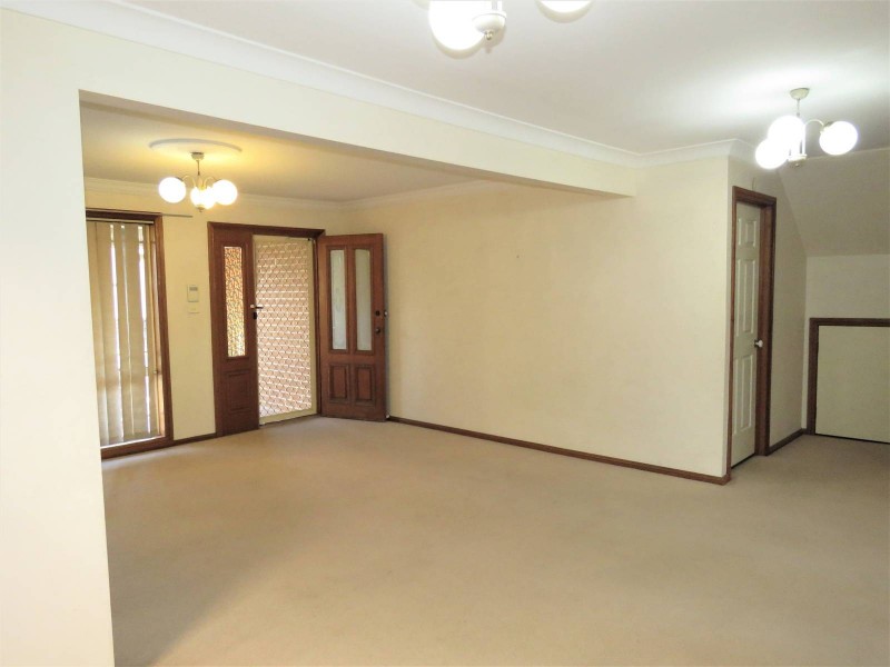 2/32 Otto Street, Merrylands West NSW 2160