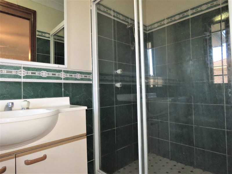 2/32 Otto Street, Merrylands West NSW 2160