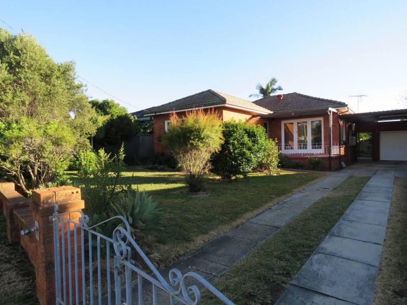 24 Yoogali Street, Merrylands NSW 2160