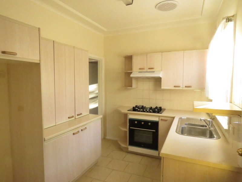 24 Yoogali Street, Merrylands NSW 2160