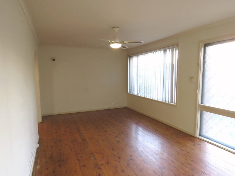 10 McCartney Crescent, St Clair NSW 2759