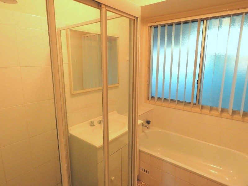 10 McCartney Crescent, St Clair NSW 2759