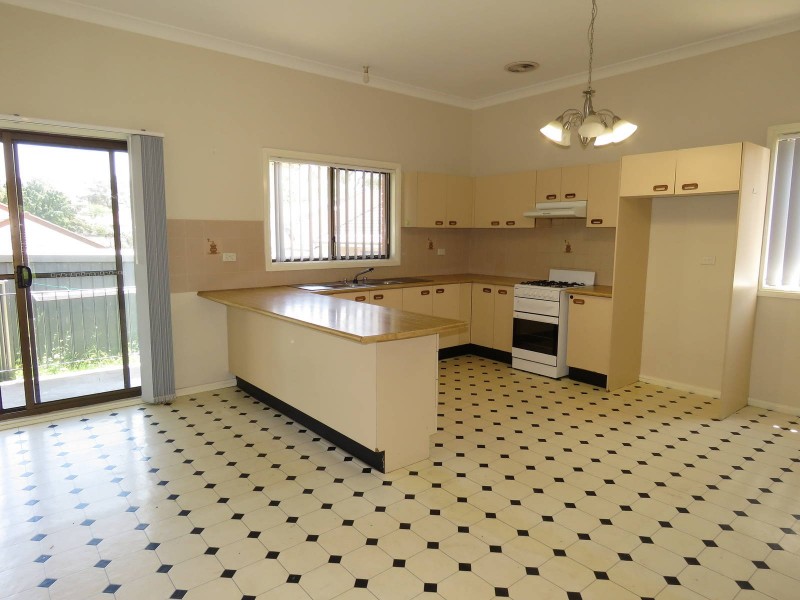 5 School Parade, Westmead NSW 2145