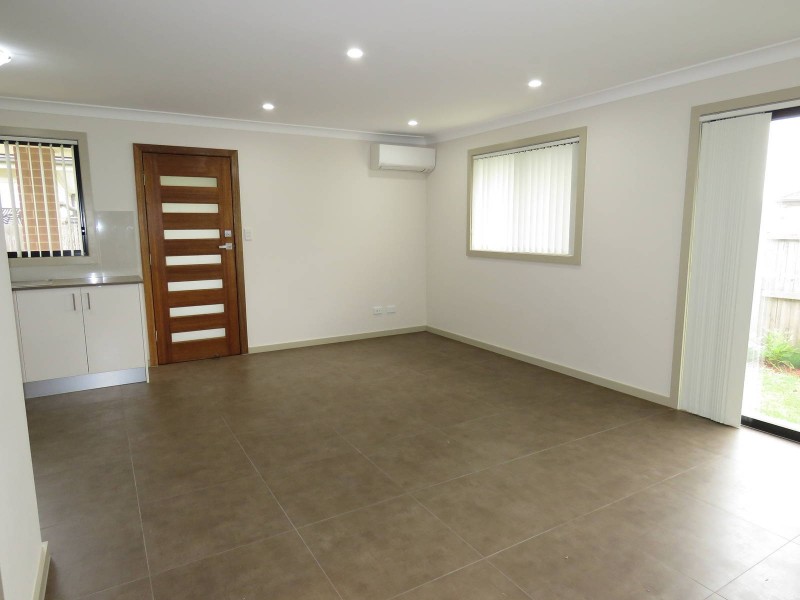 13A Derbyshire Avenue, Toongabbie NSW 2146