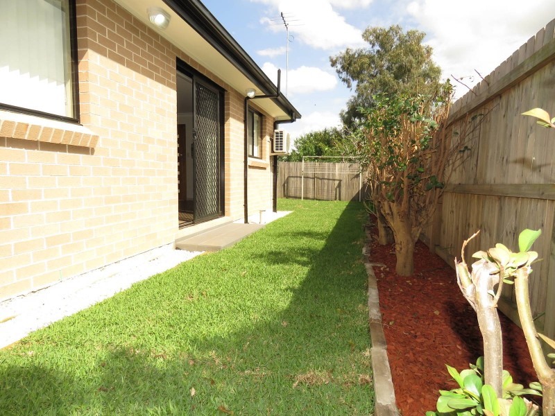 13A Derbyshire Avenue, Toongabbie NSW 2146