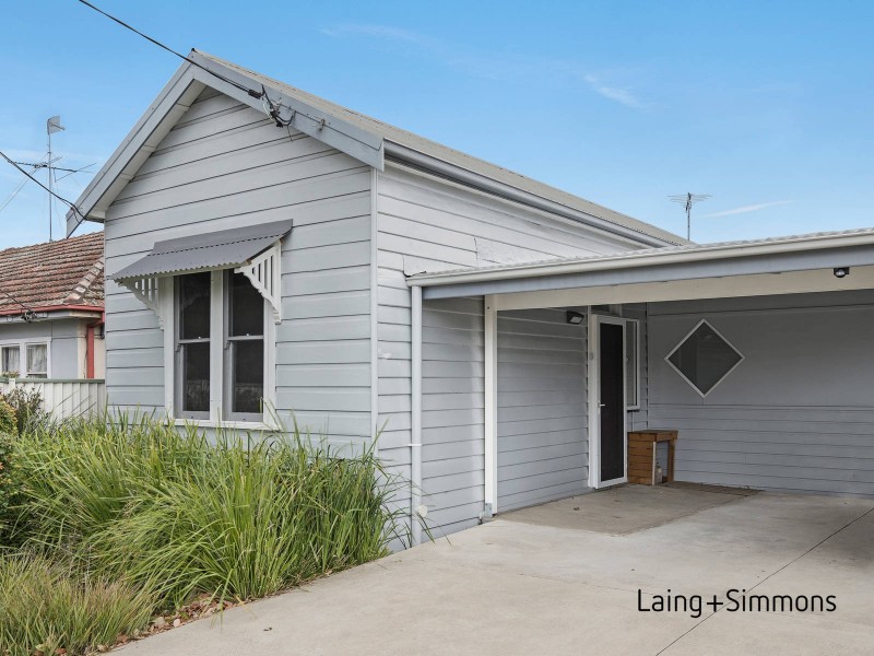 137 The Avenue, Granville NSW 2142