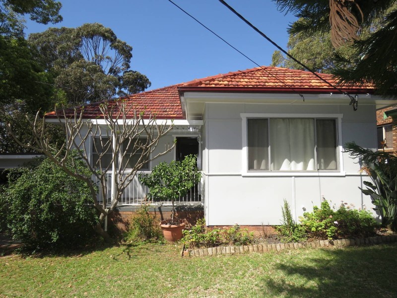 8 Burra Street, Pendle Hill NSW 2145