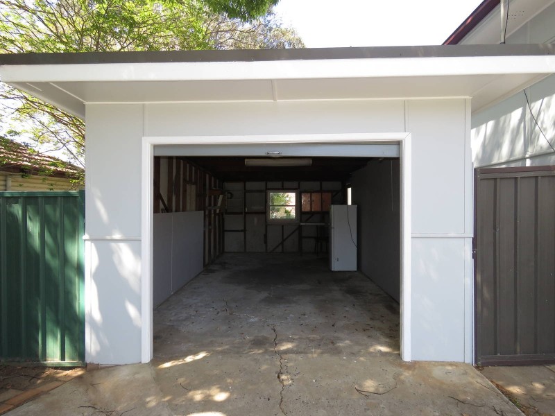 8 Burra Street, Pendle Hill NSW 2145