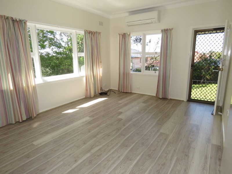 8 Burra Street, Pendle Hill NSW 2145