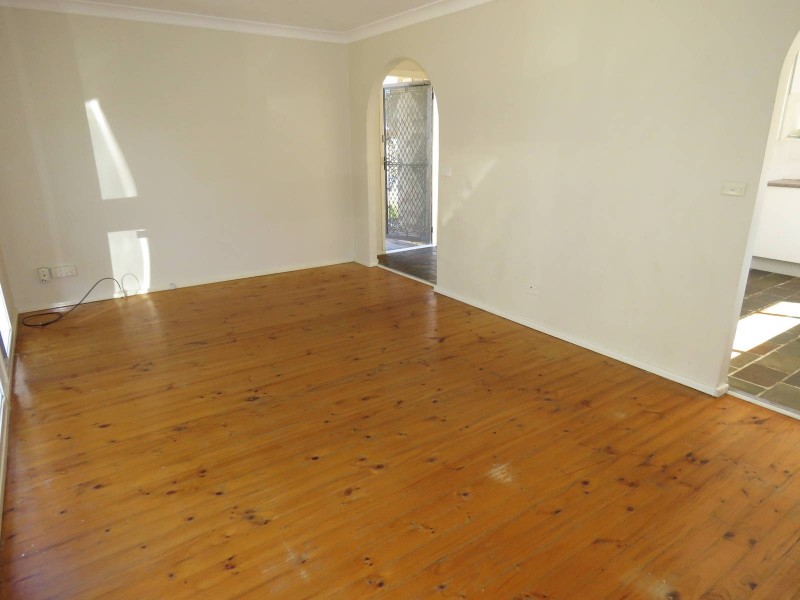 3 Groundsel Avenue, Macquarie Fields NSW 2564