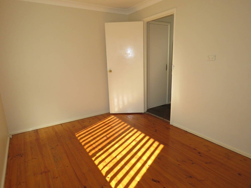 3 Groundsel Avenue, Macquarie Fields NSW 2564