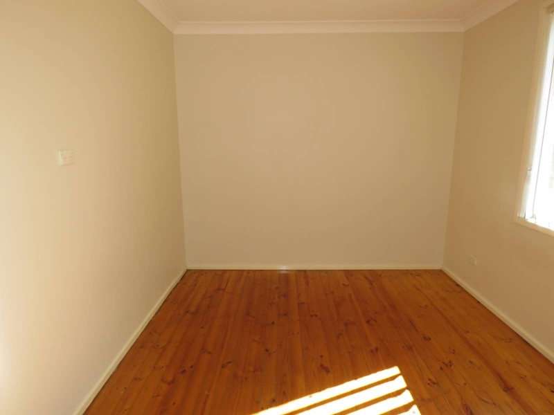 3 Groundsel Avenue, Macquarie Fields NSW 2564