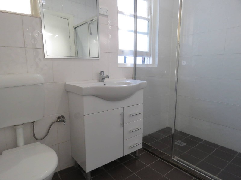 4 Toohey Avenue, Westmead NSW 2145