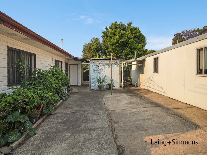 113 Ballandella Road, Toongabbie NSW 2146